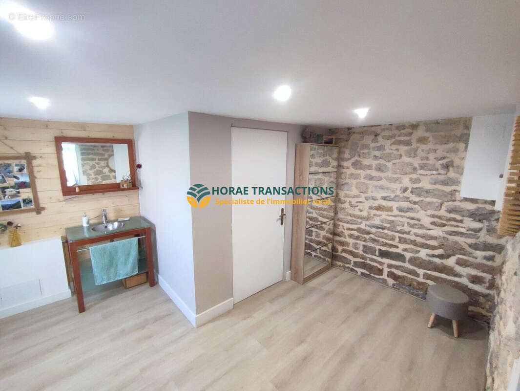 Maison 250 m² à Lure  - photo 6