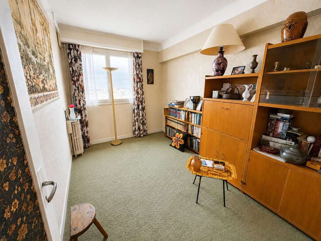Appartement à MONTROUGE