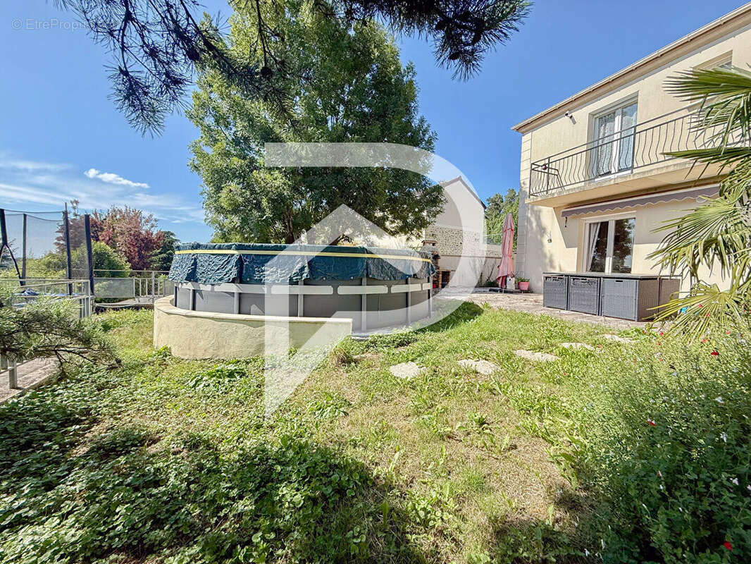 Maison à SAINT-WITZ