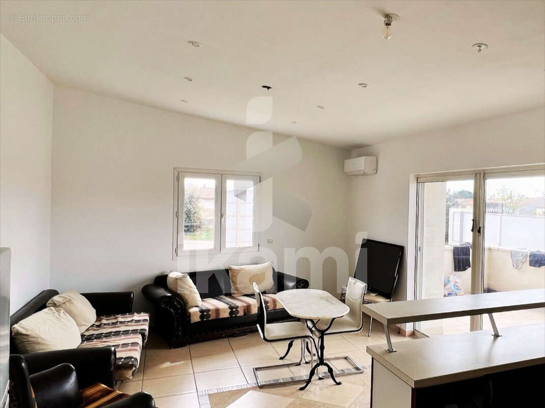 Commerce à MOURS-SAINT-EUSEBE