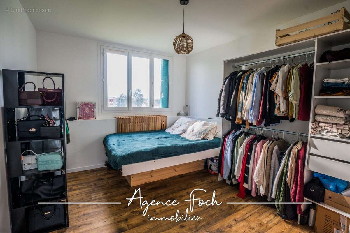 Appartement à AUREILHAN