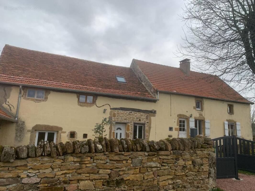 Photo 1 - Maison à OUROUX-SOUS-LE-BOIS-SAINTE-MARIE