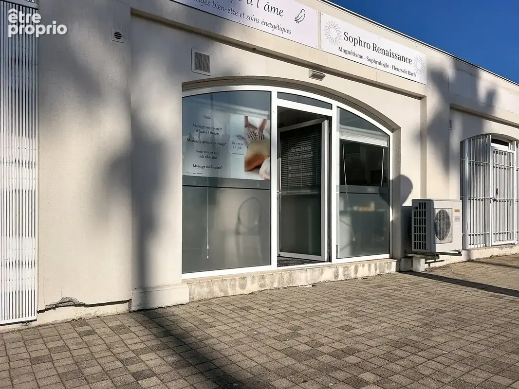 Photo 1 - Commerce à LE CANNET