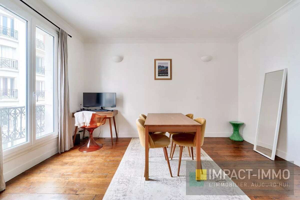 Appartement à PARIS-18E