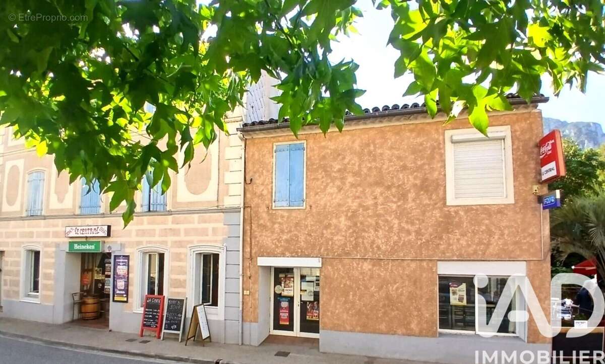 Photo 2 - Commerce à AXAT