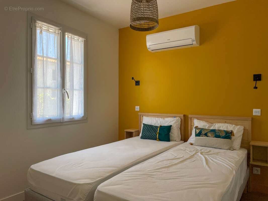 Maison à LES MATHES