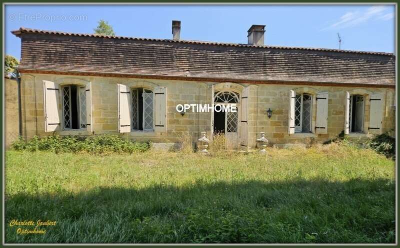 Maison à LA ROCHE-CHALAIS