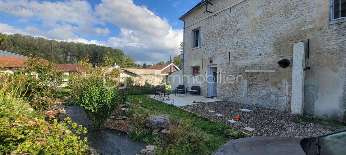 Maison familiale en pierre 4 chambres - photo 14