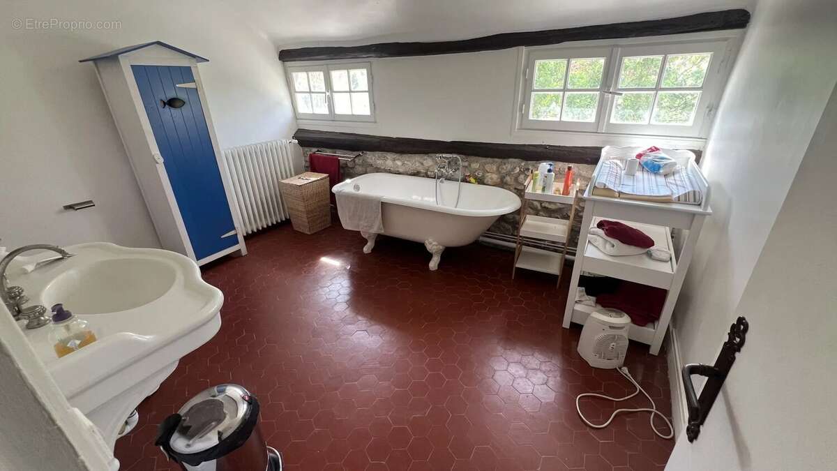 Maison à GUIGNEVILLE-SUR-ESSONNE