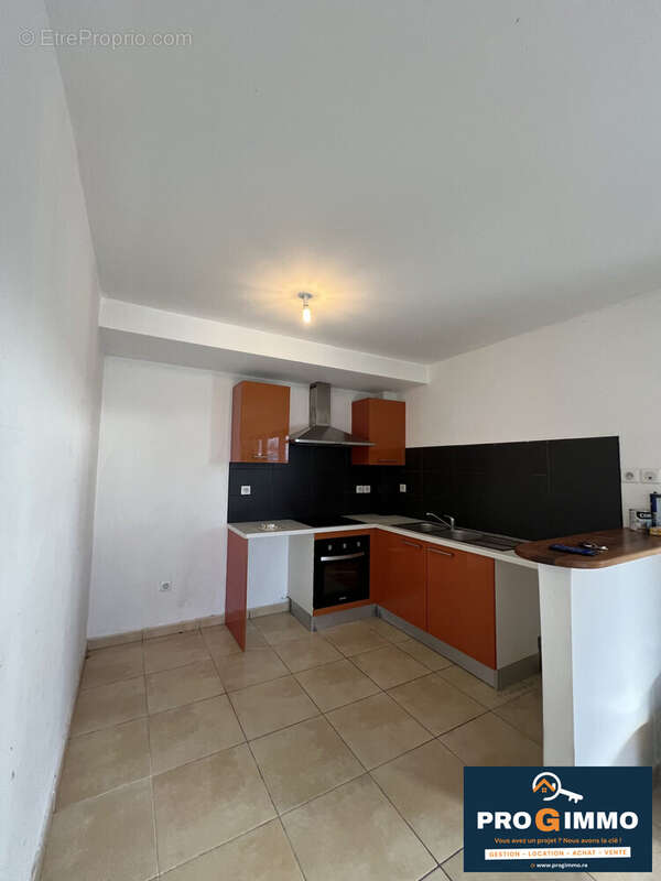 Appartement 74 m² à Saint-Pierre  - photo 2