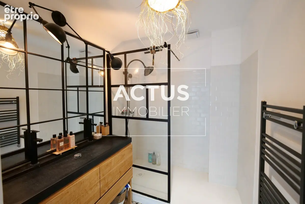 Maison 233 m² à Grans  - photo 9