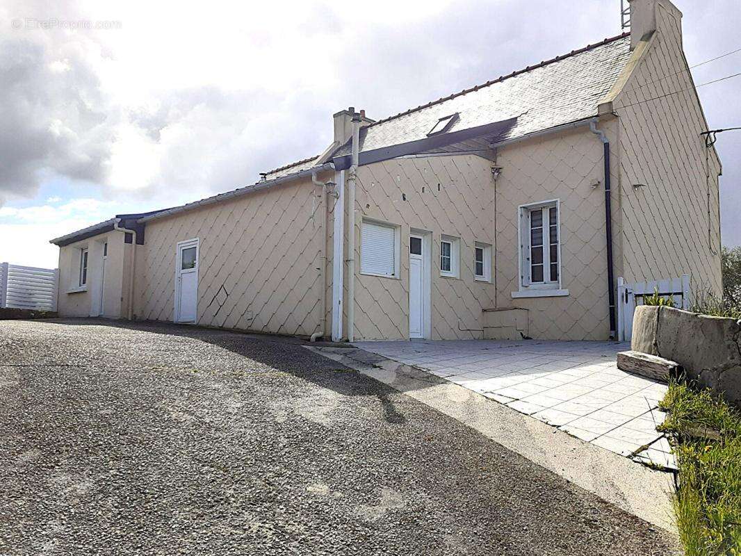 Maison à ARGOL