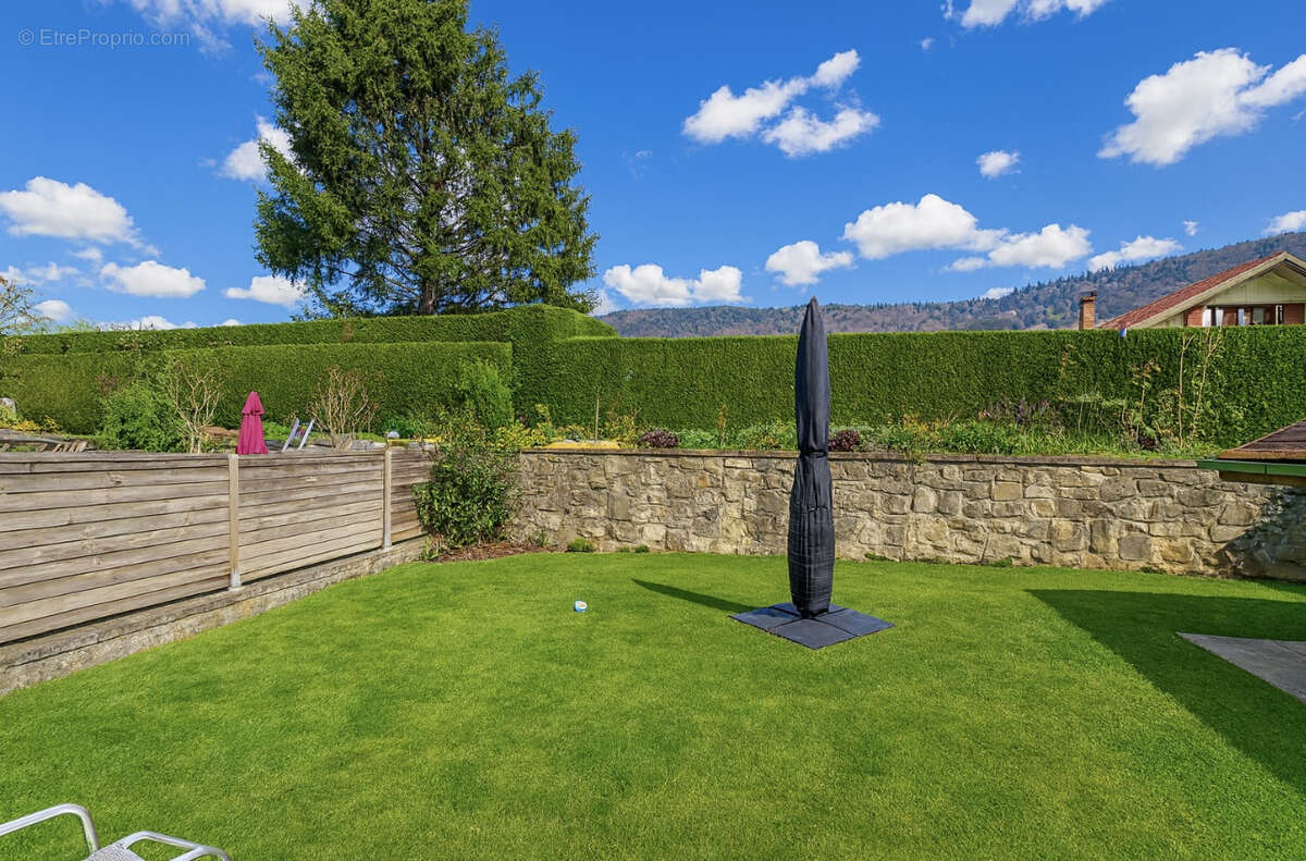 Appartement à SAINT-CERGUES