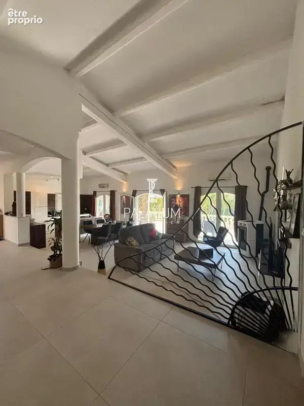 St Raphael Charmante Maison avec piscine 160 m2 - photo 13
