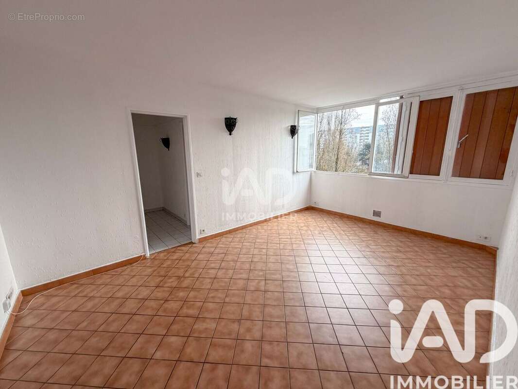 Photo 2 - Appartement à SAVIGNY-SUR-ORGE