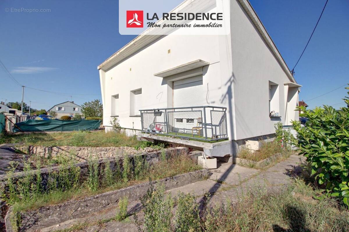 Maison à SAINT-ETIENNE-DU-ROUVRAY