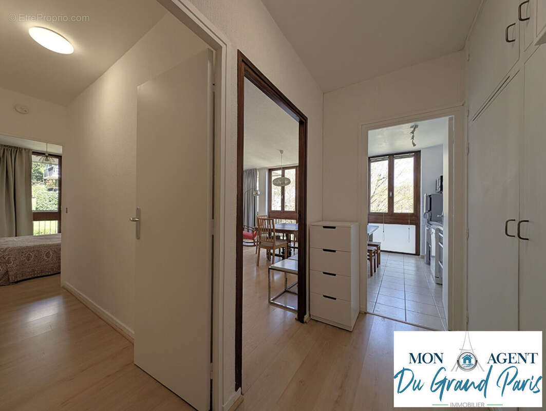 Centre-Ville 2-3 pieces 1 chambre Loggia 2 balcons 2e sur 3 avec ascenseur Jouy en Josas proche Versailles Plateau de  Saclay et - photo 8