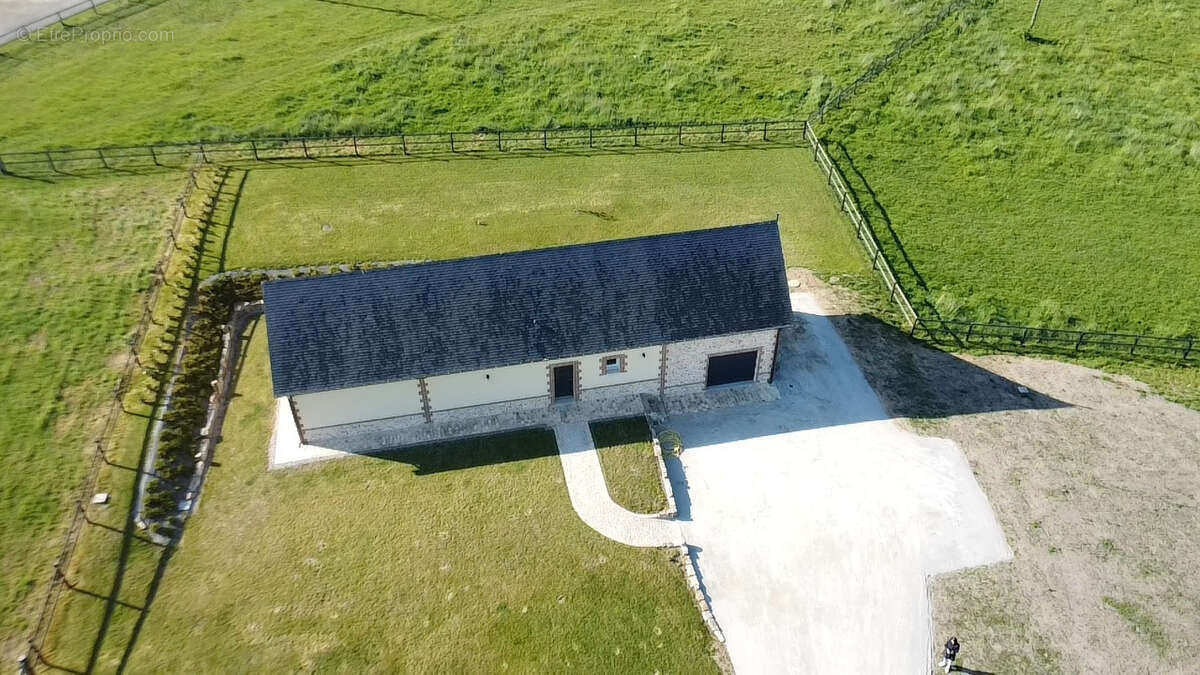 Maison à MONTREUIL-L'ARGILLE