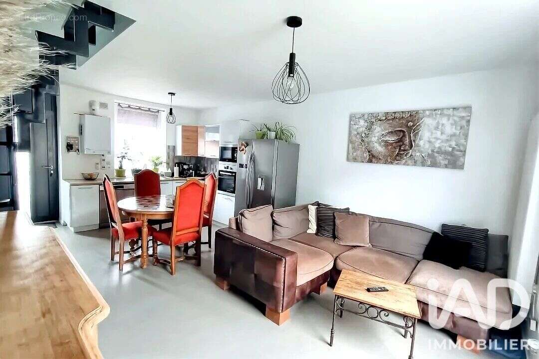 Photo 2 - Maison à SAINT-ETIENNE-DU-ROUVRAY