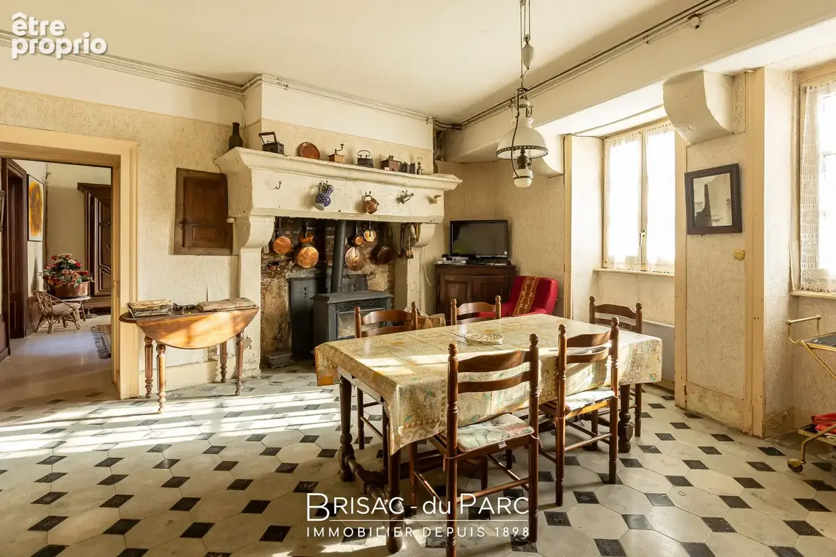 Maison 11 pièces 343 m² à vendre à Chargey-Les-Gray (70100) - photo 5