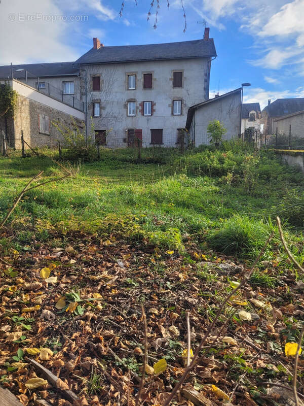 Appartement à BOURG-LASTIC