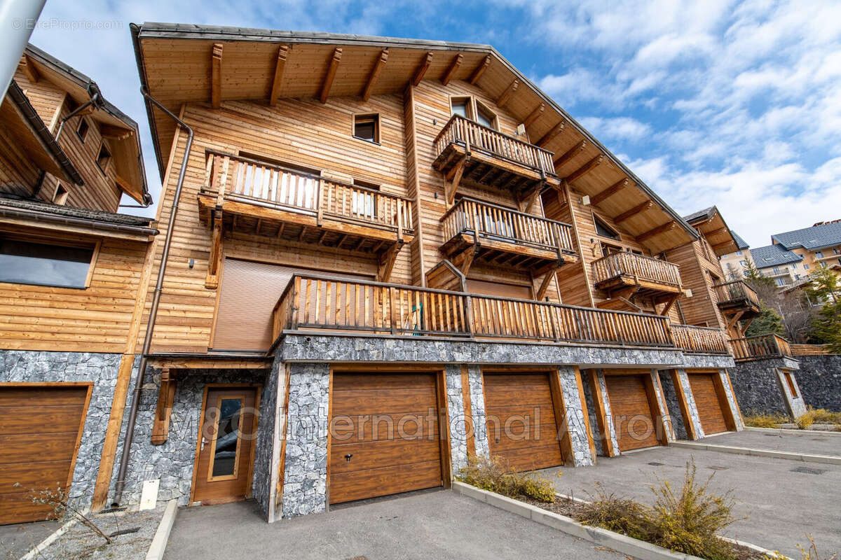 Appartement à SAINT-ETIENNE-DE-TINEE