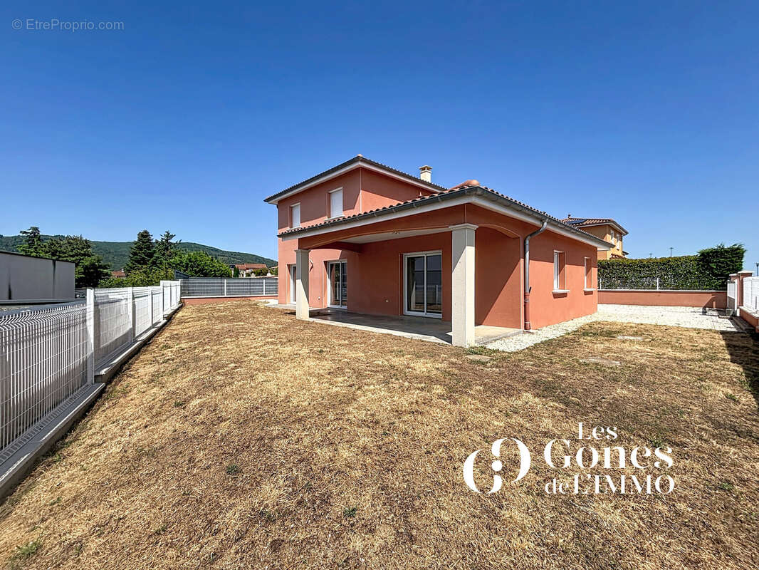 Maison T5 de 142m2 - double garage - Terrain de 675 m2 - photo 15