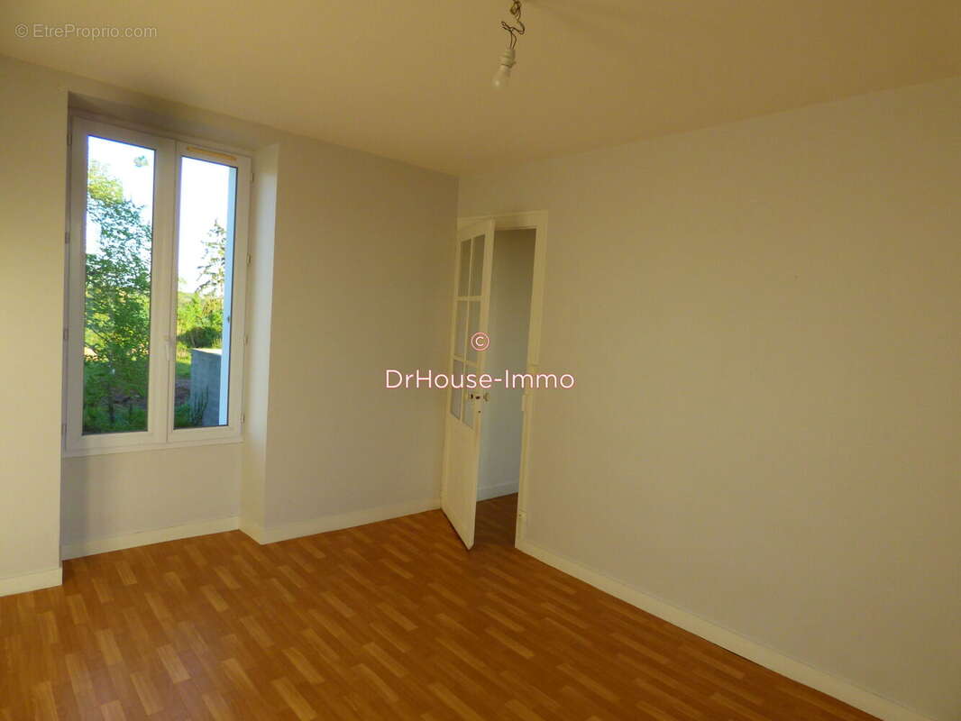 Maison à CHATELLERAULT