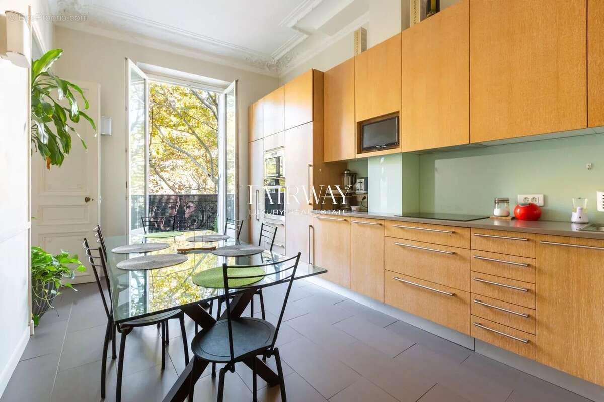 Appartement à PARIS-5E