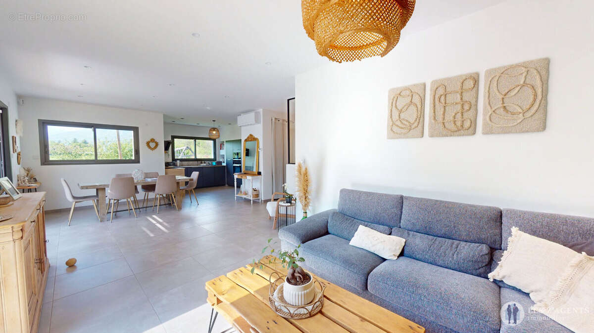 Maison récente 105m² au calme  sans vis-à-vis  terrain piscinable à Vif - photo 6