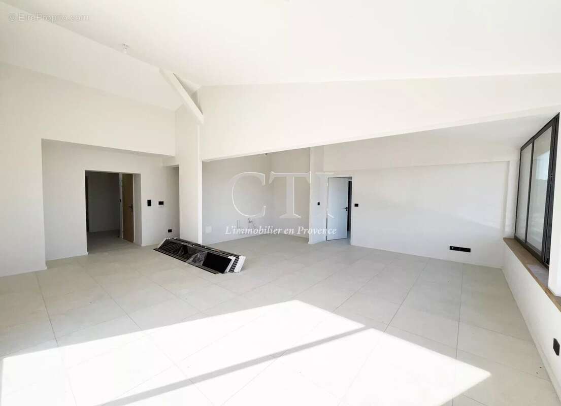 Appartement à VAISON-LA-ROMAINE