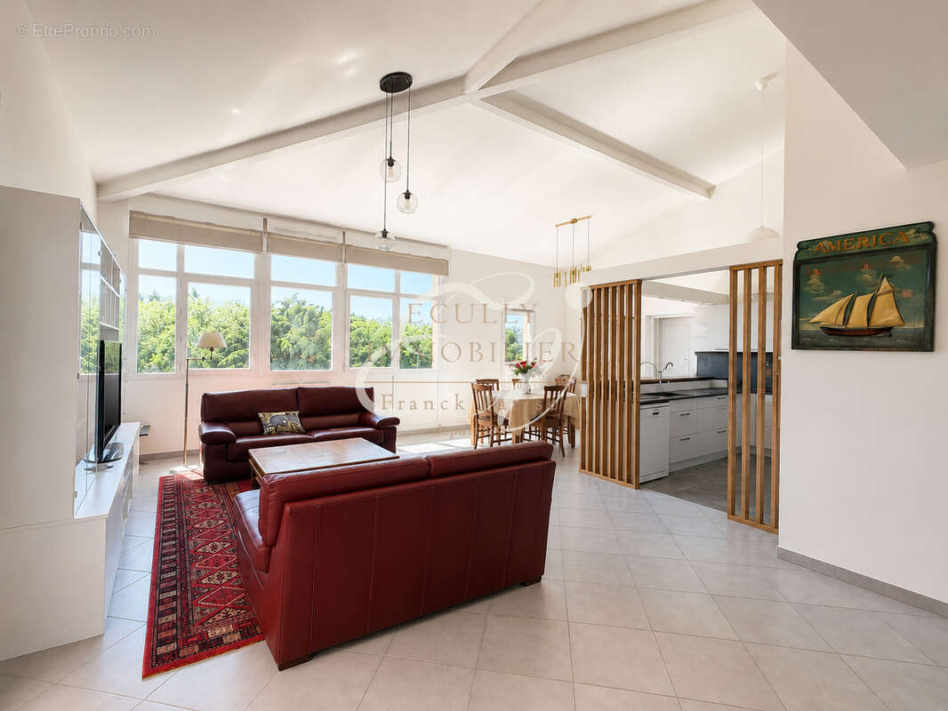 Appartement à NEUVILLE-SUR-SAONE