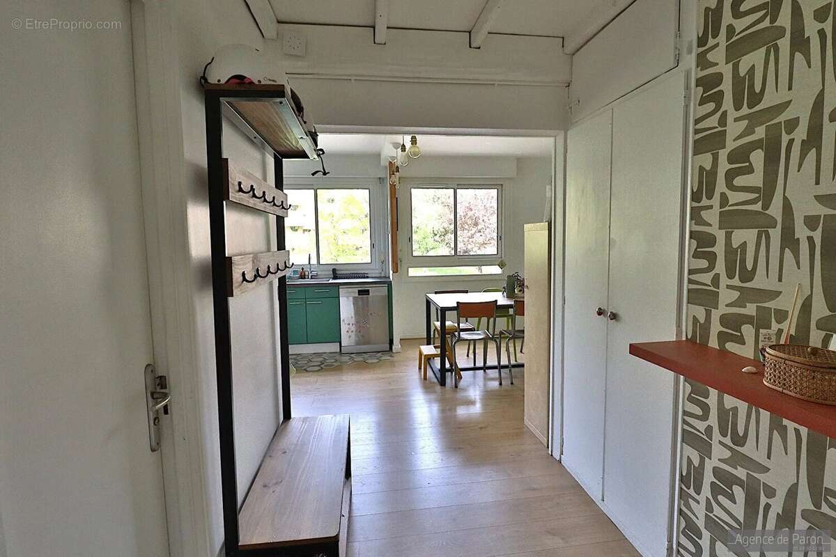 Appartement à VERRIERES-LE-BUISSON
