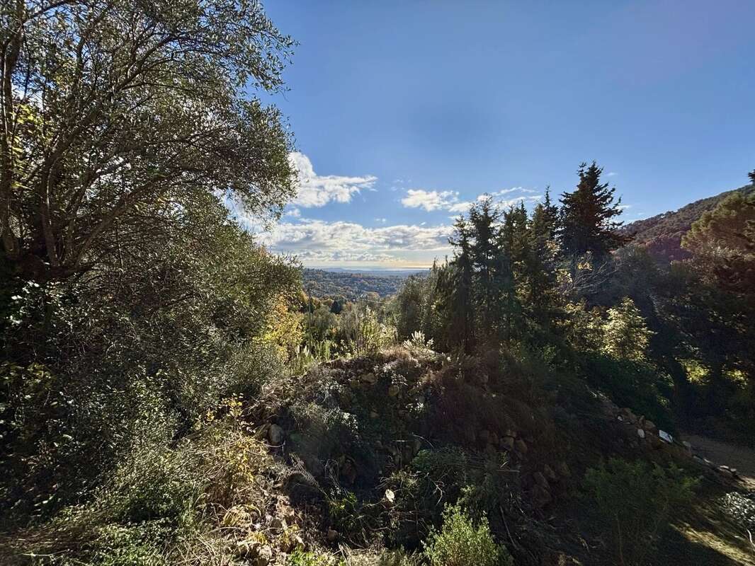 Terrain à GRASSE