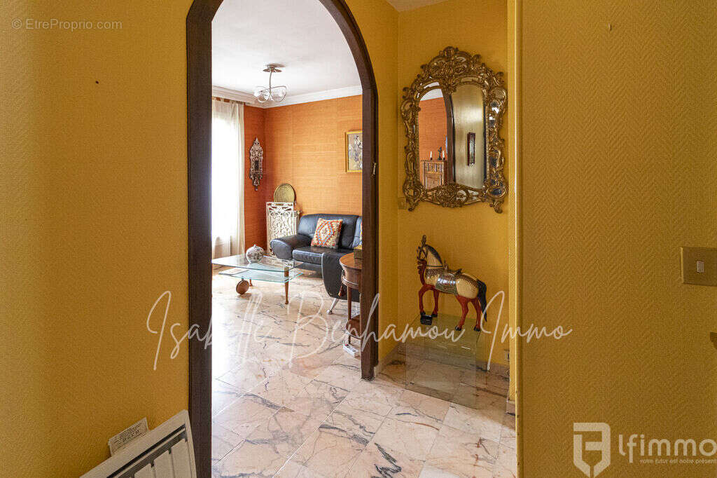 Maison à LE PERREUX-SUR-MARNE