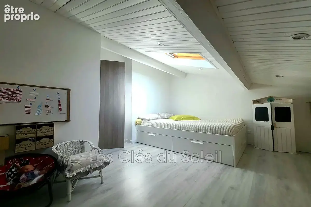 Maison 5 pièces 146 m² à vendre à Cuers (83390) - photo 7