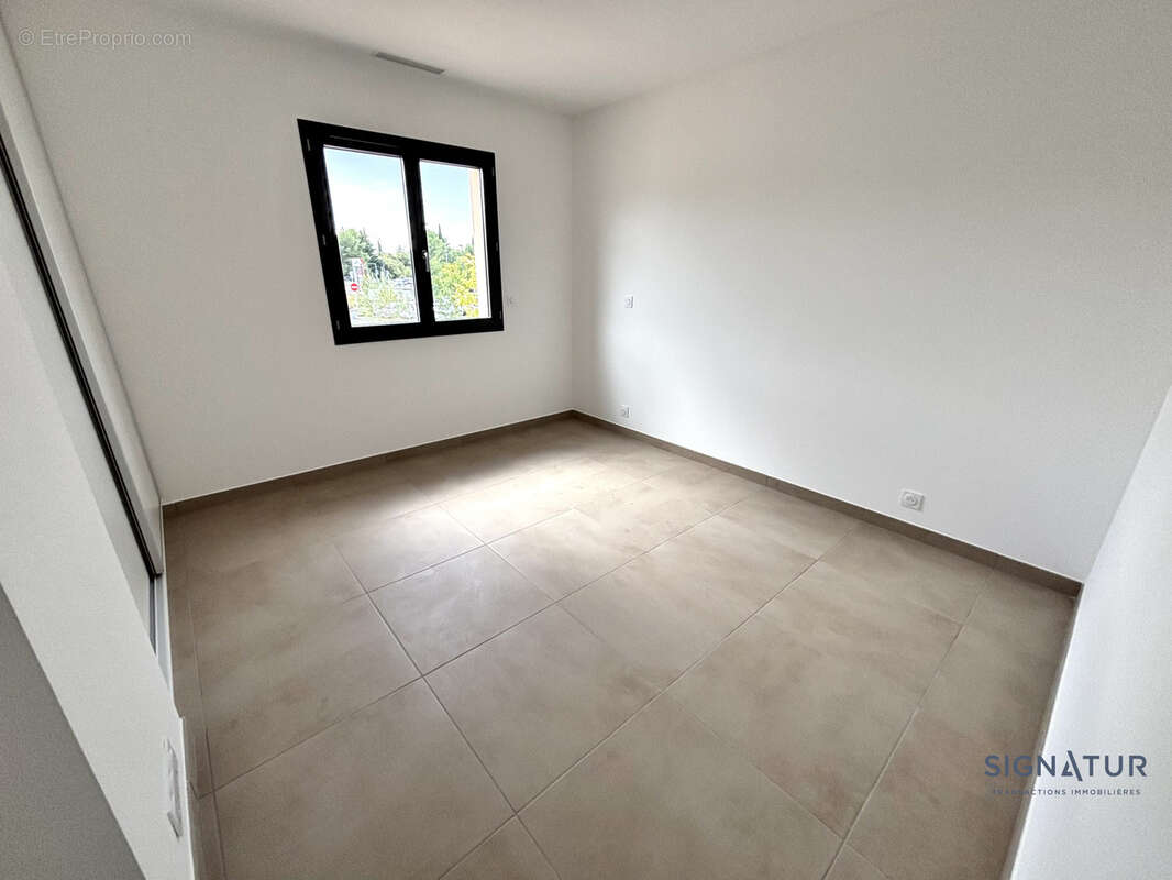 Villa T4 122m2 - Prestations standing - Gignac - photo 9