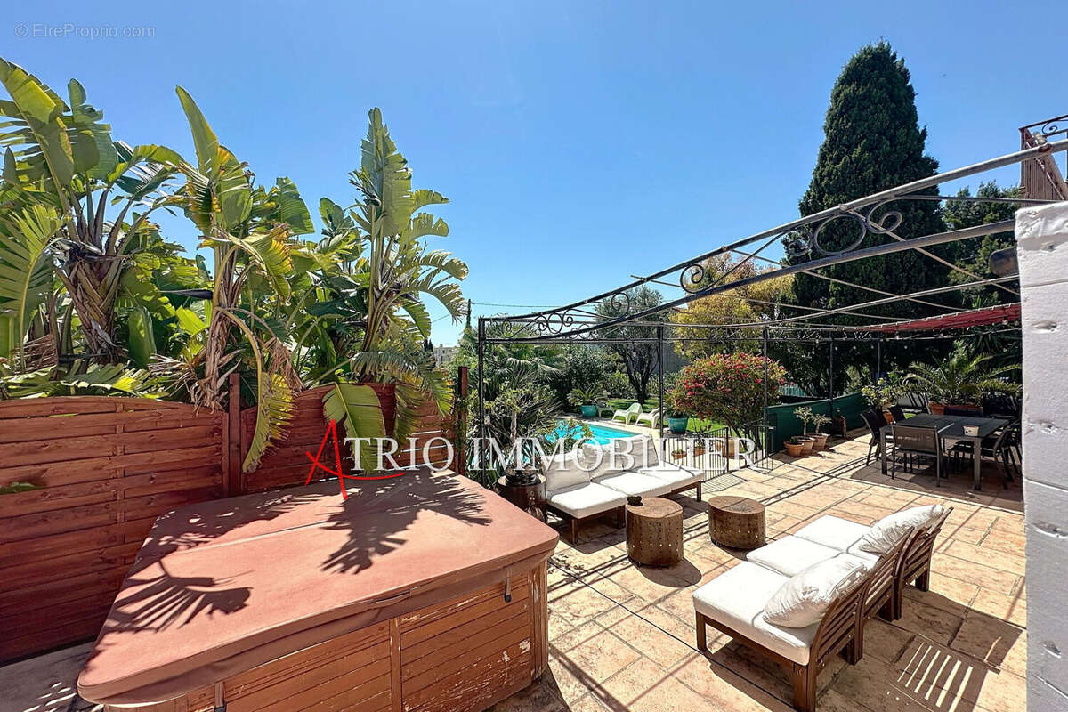 Maison à CAGNES-SUR-MER