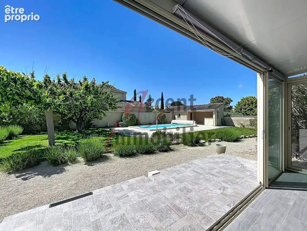 Mollégès, Maison 3 chambres, piscine et ses dépendances - photo 9
