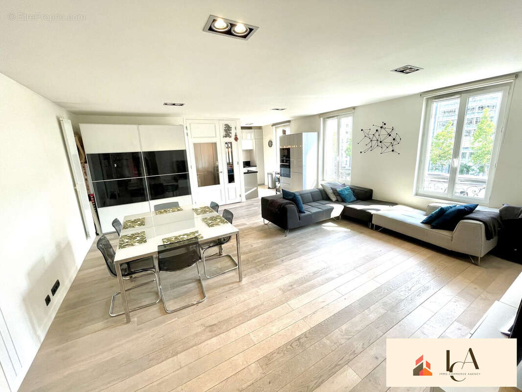 Séjour  - Appartement à NEUILLY-SUR-SEINE