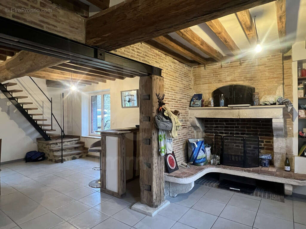 Maison à SAINT-AMAND-EN-PUISAYE