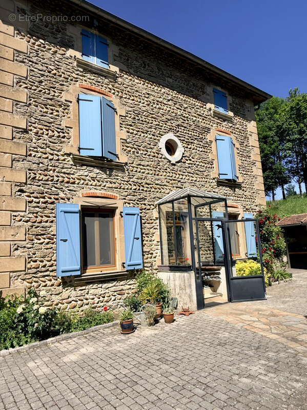 Maison à SAINT-CHRISTOPHE-ET-LE-LARIS