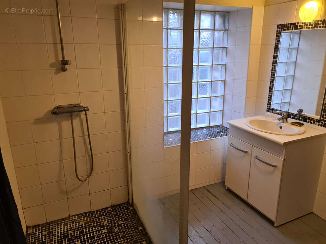 Maison à MENIL-HERMEI