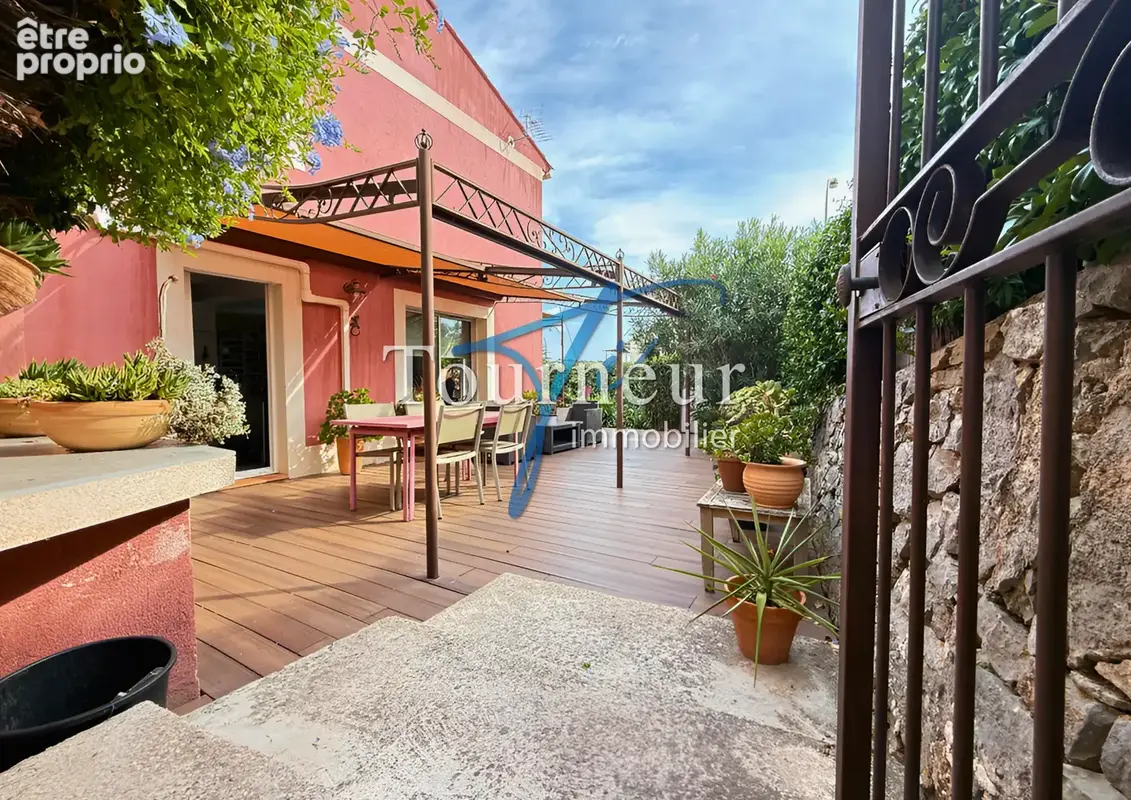 Photo Maison à Sanary-Sur-Mer au prix de 499 000€