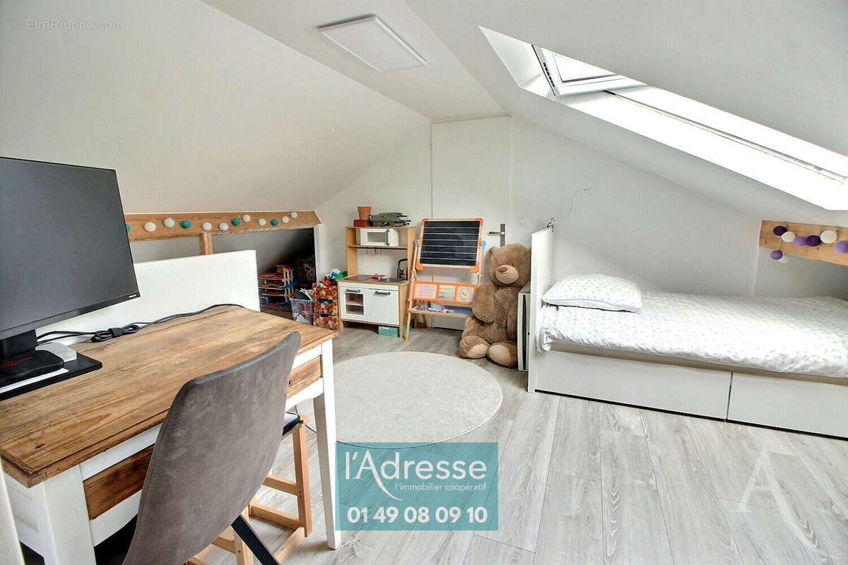 Maison 5 pièces en excellent état L'Hay Les Roses Petit Robinson - photo 10