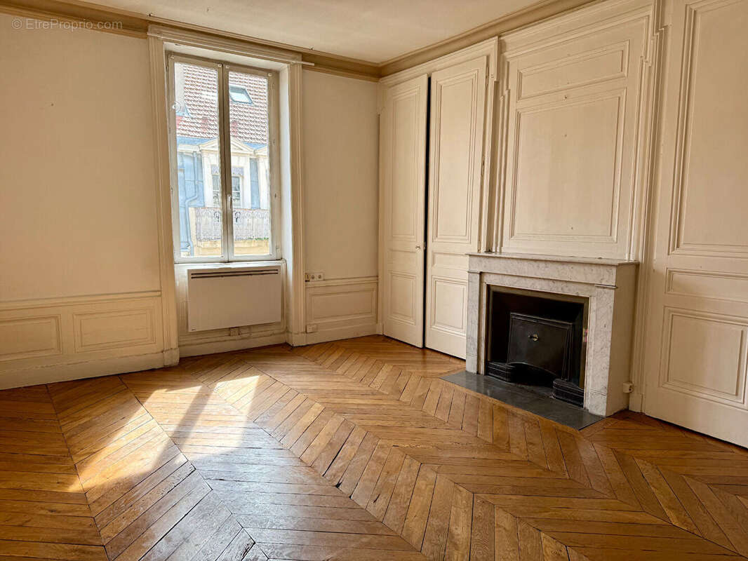 Appartement à LYON-6E