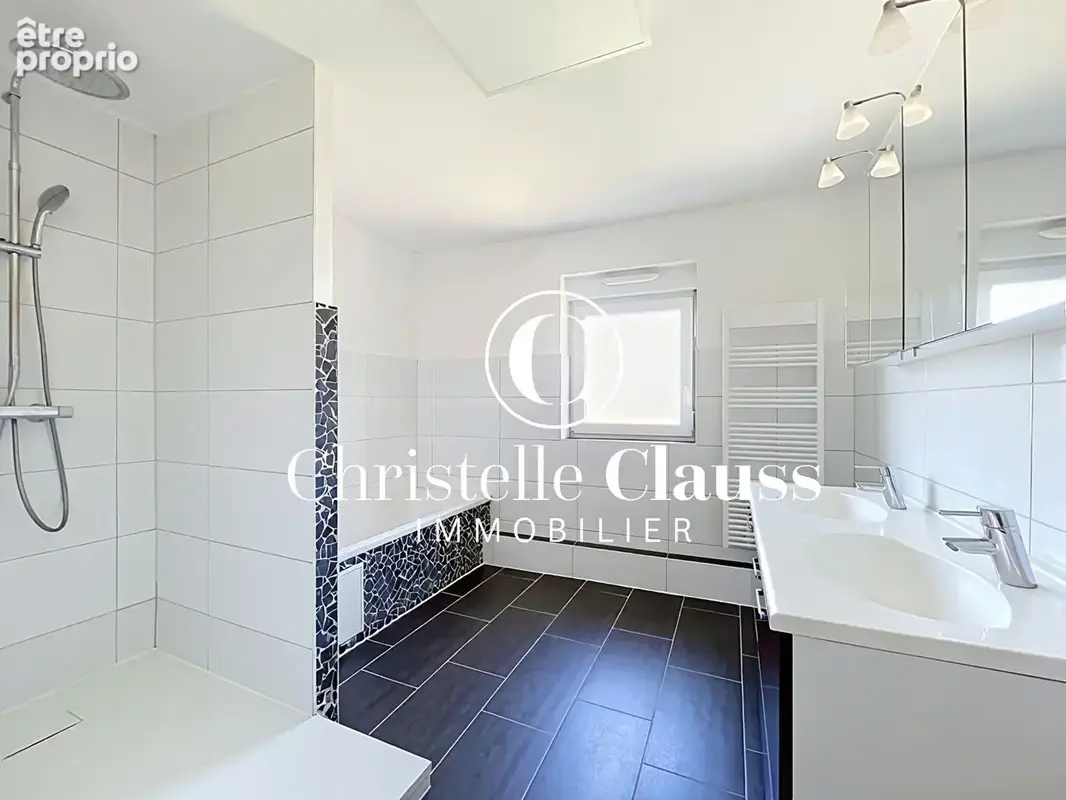 Maison à Saint Louis de 7 pièces, 174 m2 - photo 9