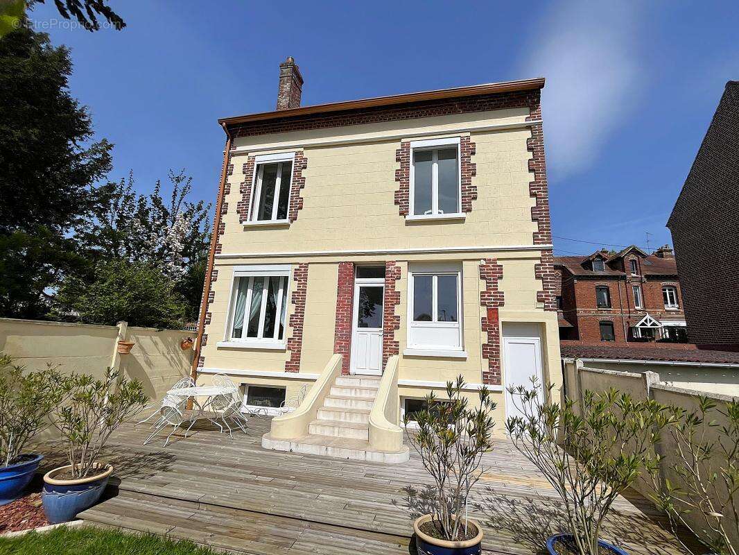 Maison à BEAUVAIS