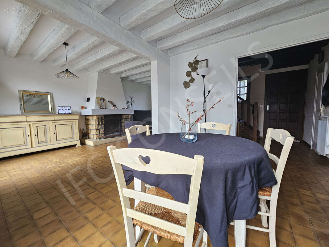 Maison à LA CHAPELLE-REANVILLE