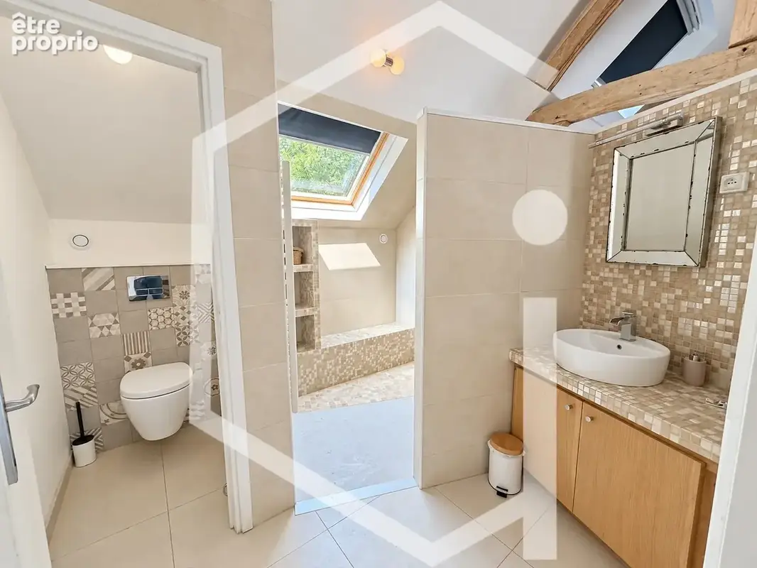 Authentique maison en pierre entièrement rénovée avec jardin de 1 800 m2 - photo 7